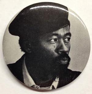 [Pinback button with portrait of Eldrige Cleaver wearing a beret]