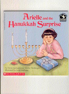 Seller image for ARIELLE AND THE HANUKKAH SURPRISE for sale by ODDS & ENDS BOOKS