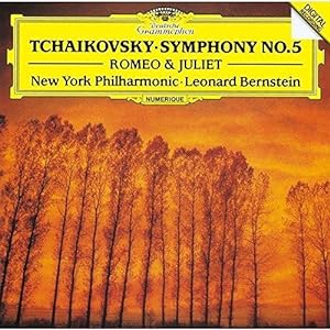 Bild des Verkufers fr Tchaikovsky: Symphony No.5 / Romeo & Juliet by Leonard Bernstein (2015-10-14) New York Philharmonic Orchestra, Leonard Bernstein zum Verkauf von Licus Media