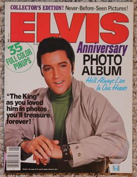 Bild des Verkufers fr Elvis Anniversary Photo Album NO. 1; January 8, 1935 - August 16, 1977 - 35 Full Color Pinups. zum Verkauf von Comic World