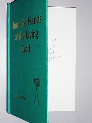 Bild des Verkufers fr Into the Hands of the Living God. zum Verkauf von Antiquariat Lehmann-Dronke