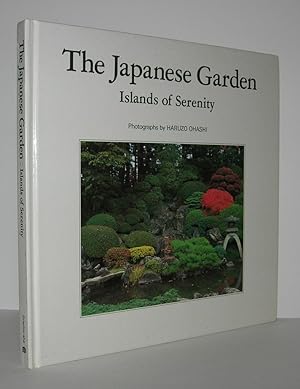 Image du vendeur pour THE JAPANESE GARDEN Islands of Serenity mis en vente par Evolving Lens Bookseller