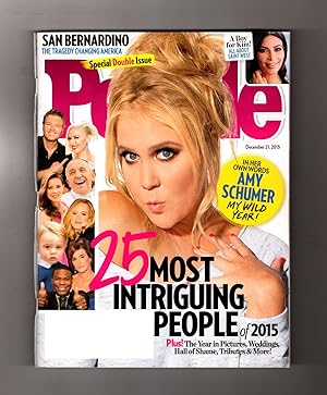 Immagine del venditore per People Magazine Special Double Issue - December 21, 2015. Amy Schumer; San Bernardino Massacre; 25 Most Intriguing People; Year in Pictures; Kim & Saint West; Laura Ruffino; Shaun and Mindy McKnight; Kyle Richards; Johnny McDaid - Courteney Cox venduto da Singularity Rare & Fine