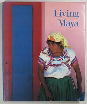 Imagen del vendedor de LIVING MAYA. a la venta por Alkahest Books