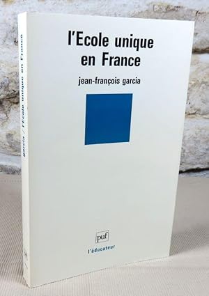 Seller image for L'cole unique en France. for sale by Latulu
