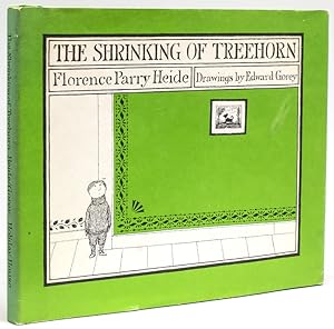 Image du vendeur pour The Shrinking of Treehorn mis en vente par The Old Mill Bookshop