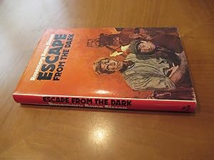 Imagen del vendedor de Escape From The Dark [Book Version Of The Walt Disney Film] a la venta por Arroyo Seco Books, Pasadena, Member IOBA