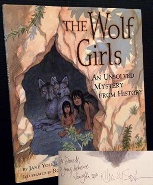 Bild des Verkufers fr The Wolf Girls: An Unsolved Mystery from History zum Verkauf von APPLEDORE BOOKS, ABAA