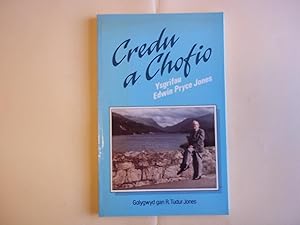 Seller image for Credu a chofio: Ysgrifau Edwin Pryce Jones for sale by Carmarthenshire Rare Books