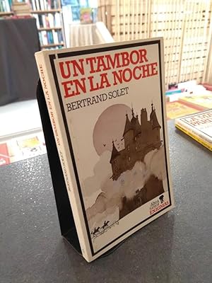 Imagen del vendedor de Un tambor en la noche a la venta por Libros Antuano