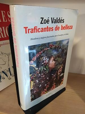 Seller image for Traficantes de belleza for sale by Libros Antuano