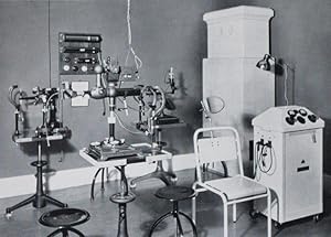 Seller image for Augenklinik Dr. Gutsch, Berlin-Pankow, 1925-1935: Bericht anllich des 10 jhrigen Bestehens der Anstalt for sale by ERIC CHAIM KLINE, BOOKSELLER (ABAA ILAB)