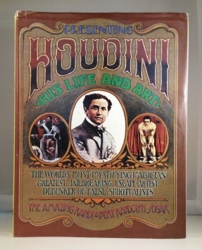 Bild des Verkufers fr Houdini His Life and Art: the World's Most Mystifying Magician. zum Verkauf von S. Howlett-West Books (Member ABAA)