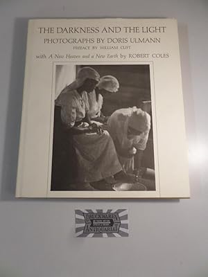 Imagen del vendedor de The Darkness and the Light - Photographs. a la venta por Druckwaren Antiquariat