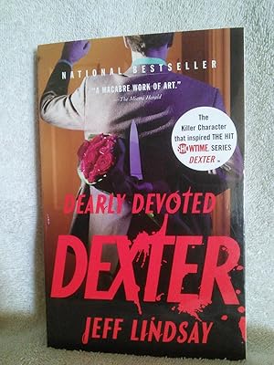 Imagen del vendedor de Dearly Devoted Dexter a la venta por Prairie Creek Books LLC.