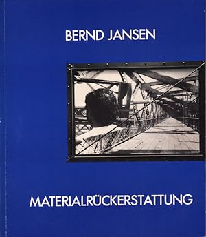 Bild des Verkufers fr Materialrckerstattung: Skulptur nach Fotografie [Ausstellungskatalog] Mit Texten von Gisela Behrendt und Veit Loers. zum Verkauf von Roland Antiquariat UG haftungsbeschrnkt