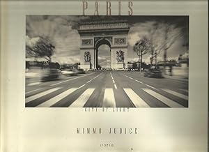 Image du vendeur pour Paris: City of Light mis en vente par Bookfeathers, LLC