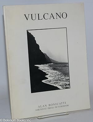 Immagine del venditore per Vulcano venduto da Bolerium Books Inc.