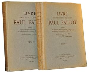 Livre a la mémoire du Professeur Paul Fallot, consacré à l'évolution paléogéographique et structu...