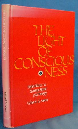 Imagen del vendedor de The Light of Consciousness: Explorations in Transpersonal Psychology a la venta por Alhambra Books