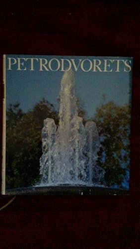 Petrodvorets ( Peterhof ) - Palais et Pavillons - Jardin et Parcs - Fontaines et Cascades - Sculp...