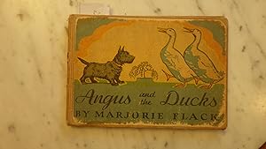Imagen del vendedor de ANGUS & THE DUCKS, Angus is a very young little Scottish Terrier dog with a big curiosity,He wanted to find out what made the noise which came from the other side of the Hedge.1 day the door Between a la venta por Bluff Park Rare Books