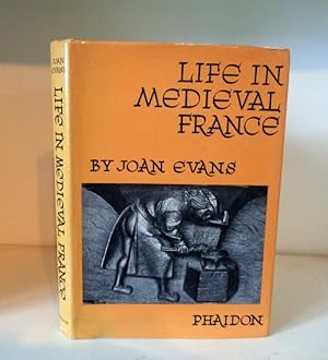 Image du vendeur pour Life in Medieval France mis en vente par BRIMSTONES