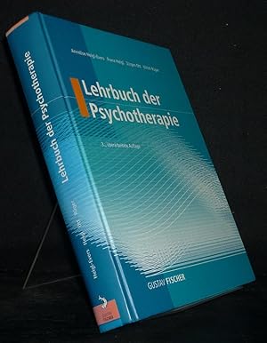 Bild des Verkufers fr Lehrbuch der Psychotherapie. [Von Annelise Heigl-Evers, Franz Heigl, Jrgen Ott et. al., mit einem Geleitwort von Werner Stucke]. zum Verkauf von Antiquariat Kretzer