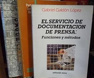 CONCEPCIÓN Y CONFECCIÓN DE UN PERIÓDICO + ESTRUCTURA DE LA INFORMACIÓN PERIODÍSTICA 1 Aproximació...