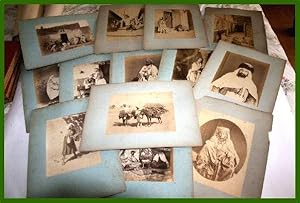 Grande photographie ancienne originale (Vers 1880). Tirage albuminé d'époque monté sur carton ble...