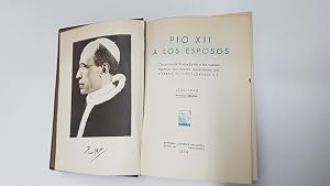 Bild des Verk�ufers f�r Pio XII a los esposos. Tomos I y II zum Verkauf von El Boletin
