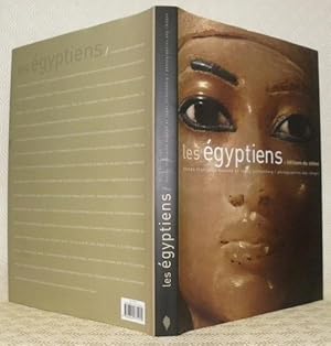 Imagen del vendedor de Les gyptiens. Photographies akg-images. a la venta por Bouquinerie du Varis