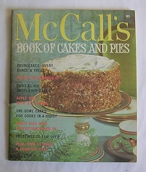 Image du vendeur pour McCall's Book of Cakes and Pies. mis en vente par Monkey House Books