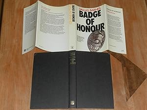 Bild des Verkufers fr Badge of Honour zum Verkauf von Dublin Bookbrowsers