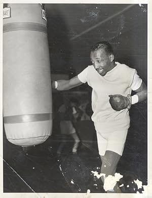 Fotografia originale del peso piuma americano Sandy Saddler (23.06.1926 - 18.01.2001), campione d...