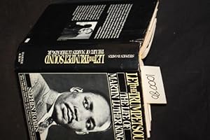 Immagine del venditore per Let the Trumpet Sound the Life of Martin Luther King, Jr. venduto da Princeton Antiques Bookshop