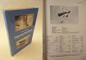 Bild des Verkufers fr Flugzeug-Typenbuch. Handbuch der deutschen Luftfahrt- und Zubehr- Industrie. Nachdruck der Originalausgabe von 1944. Zusammenstellung aller wichtigen Daten und wesentlichen Merkmale der deutschen Motor- und Segelflugzeuge, und der Flugmotoren zum Verkauf von Galerie fr gegenstndliche Kunst