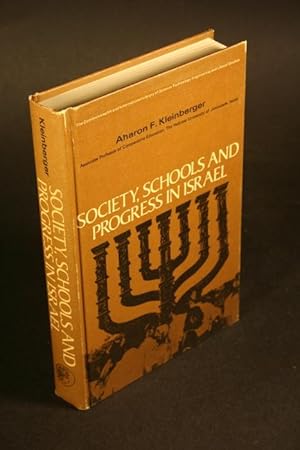 Imagen del vendedor de Society, schools, and progress in Israel. a la venta por Steven Wolfe Books