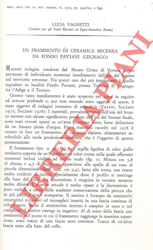 Seller image for Un frammento di ceramica micenea da Fondo Paviani (Legnago) . for sale by Libreria Piani