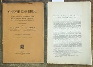 Bild des Verkufers fr Chemie der Erde. Zweiter ( 2. ) Band, erstes ( 1. ) Heft. Zeitschrift der chemischen Mineralogie, Petrographie, Geologie und Bodenkunde. Inhalt: G. Linck und W. Becker - Die weie Schreibkreide und ihre Feuersteine / E. Blanck und A. Rieser: ber die chemische Vernderung des Granits unter Moorbedeckung / Fr. Klander: ber die im Buntsandstein wandernden Verwitterungslsungen in ihrer Abhngigkeit von ueren Einflssen (mit Tafel 1 - 6) / J. M. Debrescu - Cluy: Die Dynamik der Kaliassimilation kalihaltiger Silikat-Minerale / B. Gossner: Die chemische Zusammensetzung in der Gehlenit-Melilithgruppe. zum Verkauf von Antiquariat Carl Wegner