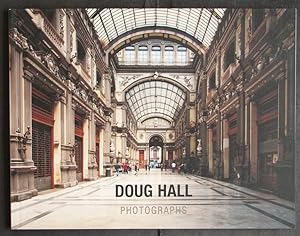 Image du vendeur pour Doug Hall: Photographs mis en vente par Design Books