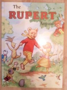 Imagen del vendedor de Rupert Annual 2001 (Annuals), Number 65. a la venta por Collector's Corner