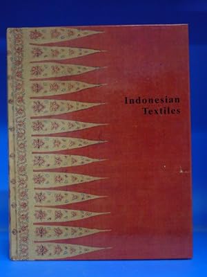 Seller image for Indonesian Textiles. - Symposium 1985 for sale by Buch- und Kunsthandlung Wilms Am Markt Wilms e.K.