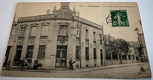 Carte Postale ancienne - COLOMBES. - La Poste et Rue des Aubepines. - 074