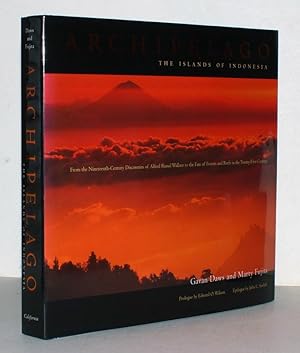 Seller image for Archipelago: The islands of Indonesia. From the Nineteenth-Century Discoveries of Alfred Russal Wallace to the Fate of Forests and Reefs in the Twenty-First Century. Prologue by Edward O. Wilson. Epilogue by John C. Sawbill. Published in Association with The Nature Conservancy. for sale by Antiquariat Stefan Wulf