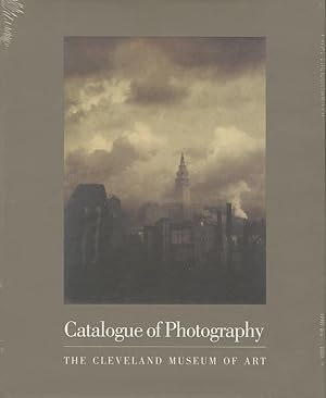 Imagen del vendedor de CATALOGUE OF PHOTOGRAPHY: THE CLEVELAND MUSEUM OF ART Foreword by Evan H. Turner. a la venta por Andrew Cahan: Bookseller, Ltd., ABAA