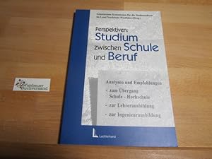 Bild des Verkufers fr Perspektiven: Studium zwischen Schule und Beruf : Analysen und Empfehlungen zum bergang Schule - Hochschule, zur Lehrerausbildung, zur Ingenieurausbildung. Gemeinsame Kommission fr die Studienreform im Land Nordrhein-Westfalen (Hrsg.) zum Verkauf von Antiquariat im Kaiserviertel | Wimbauer Buchversand