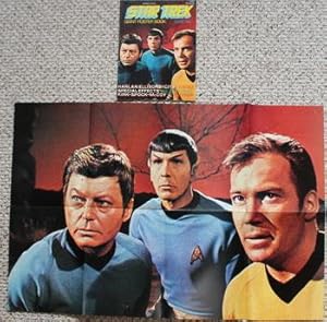 Image du vendeur pour Star Trek Giant Poster Book (1976) Voyage Two #2 Collectors Issue - Folds Out to Giant movie poster of the Kirk, Spock & McCoy (Spectre of the Gun); mis en vente par Comic World