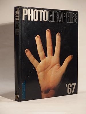 Seller image for Photo Graphis '67. International Annual of Advertising Photography / Internationales Jahrbuch der Werbephotographie / Rpertoire international de la photographie publicitaire. for sale by Chez les libraires associs