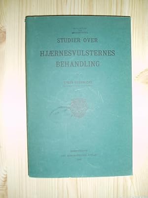 Seller image for Studier over Hjrnesvulsternes Behandling for sale by Expatriate Bookshop of Denmark